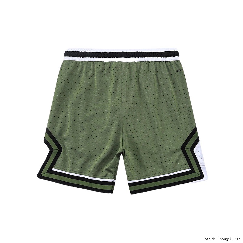 AJ sporty green shorts