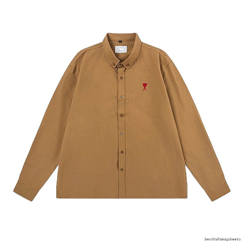 AMI's loving and simple khaki shirt