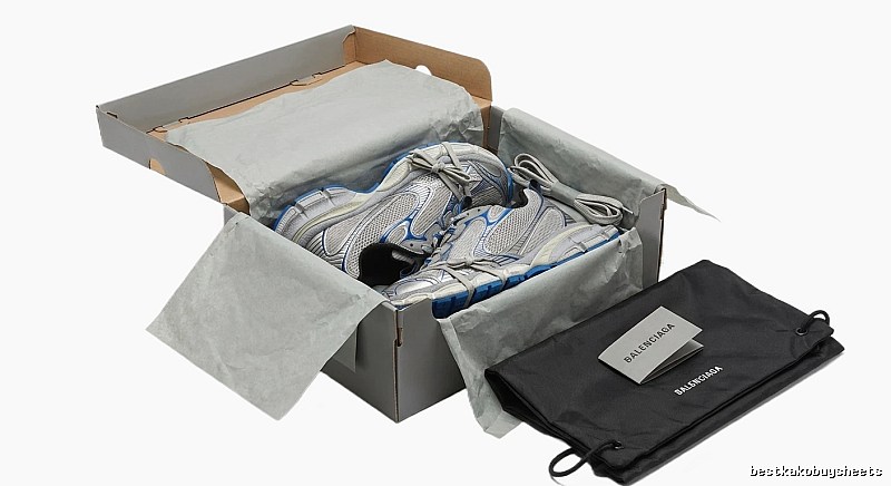 Balenciaga retro-style grey sports shoes