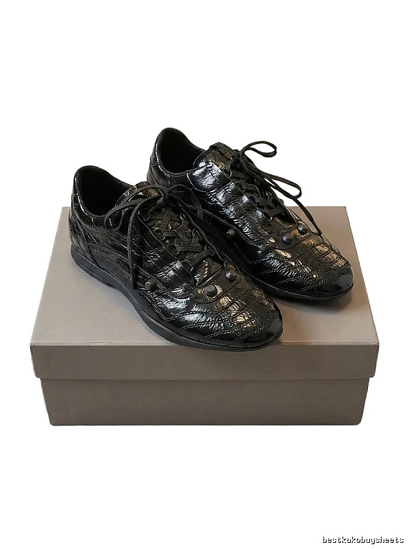 Balenciaga shiny trendy black shoes