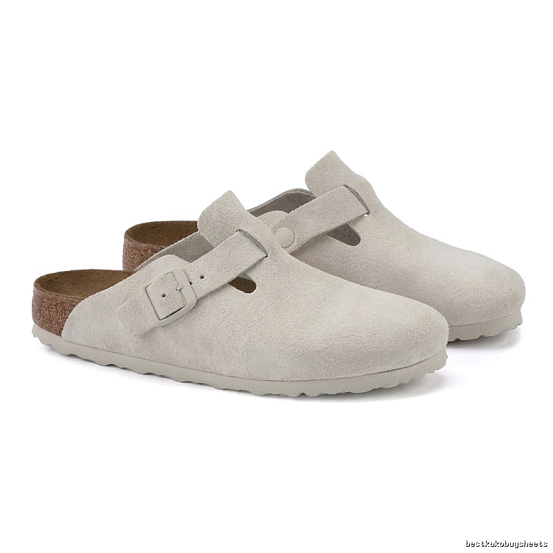 BIRKENSTOCK retro-style beige slippers