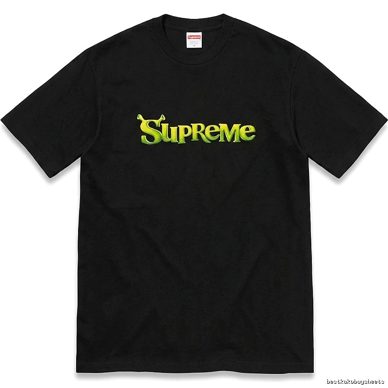 Black T-shirt with Supreme letter print