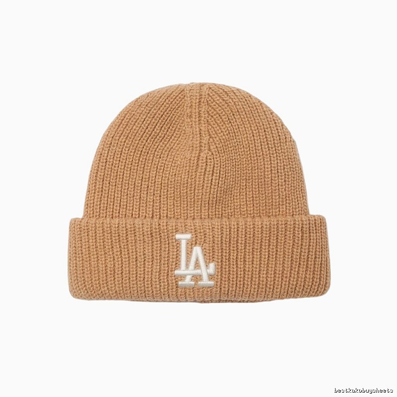 Classic LA-style khaki cap of MLB