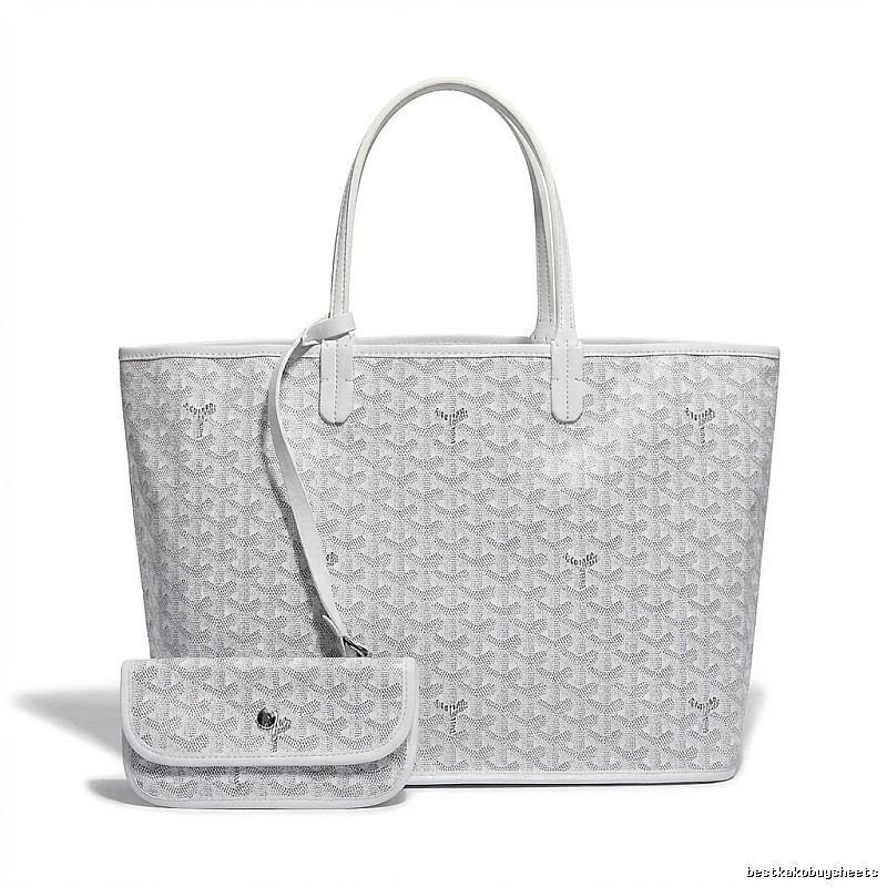 Classic white tote bag of GOYARD