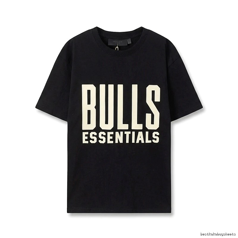 ESSENTIALS Bulls-style black T-shirt