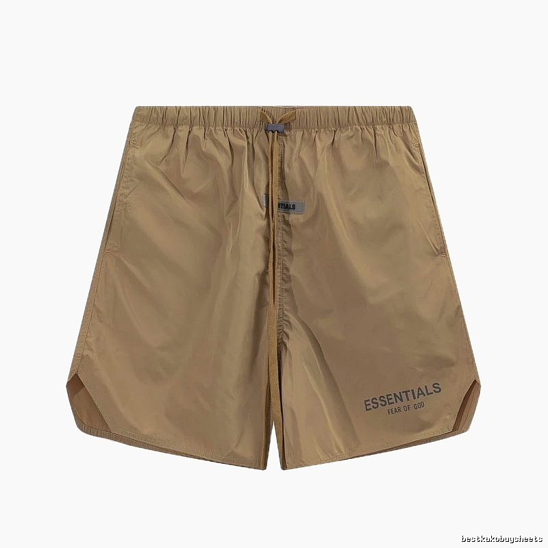 ESSENTIALS minimalist style khaki shorts