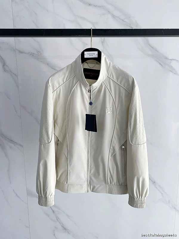 Light Jacket by Arc’teryx with Cream Zip Jacket with Small