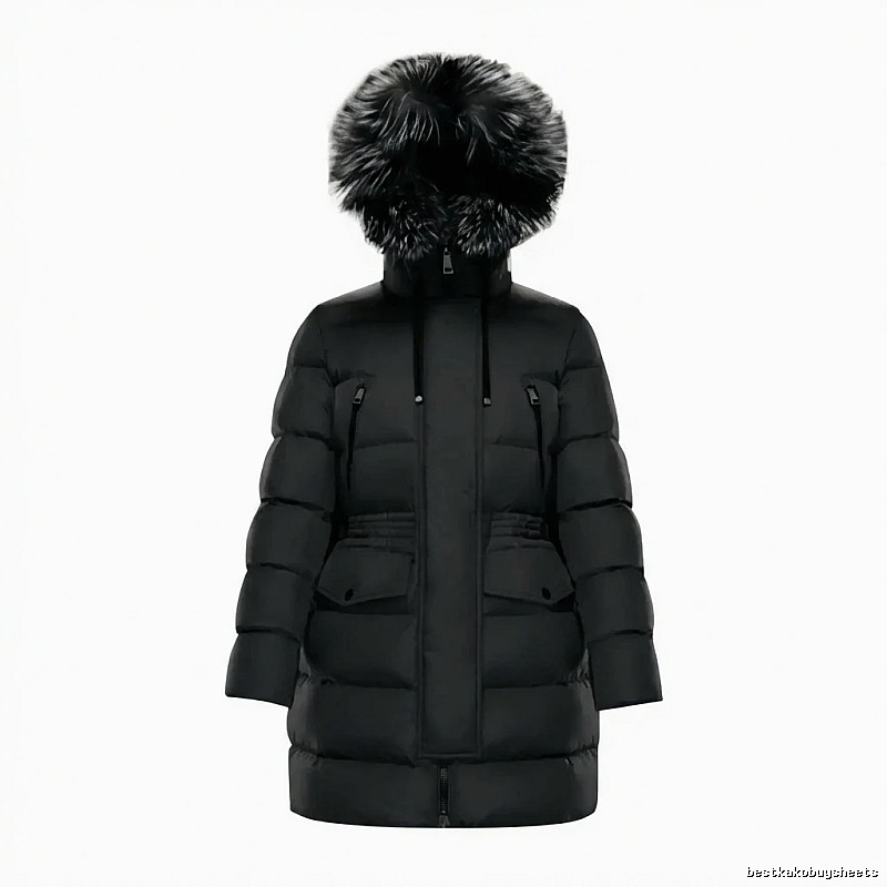 Long black down jacket of Moncler