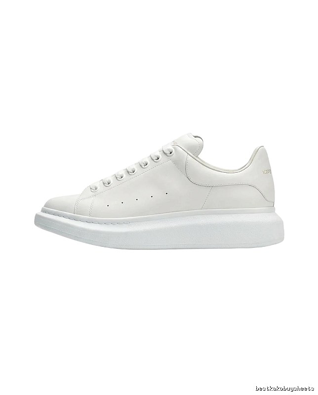 McQueen thick-soled casual small white shoes