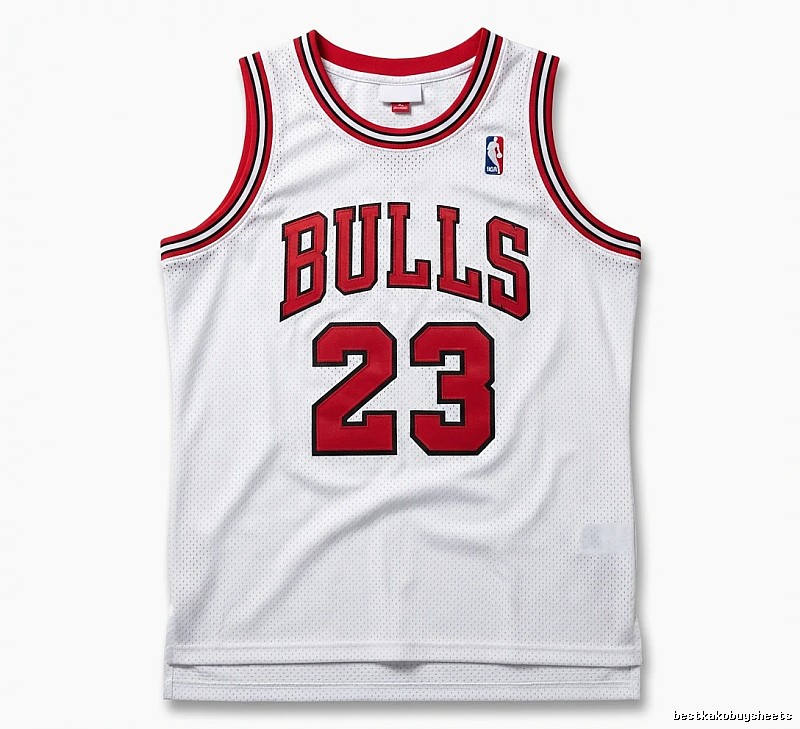Michael Jordan retro white jersey