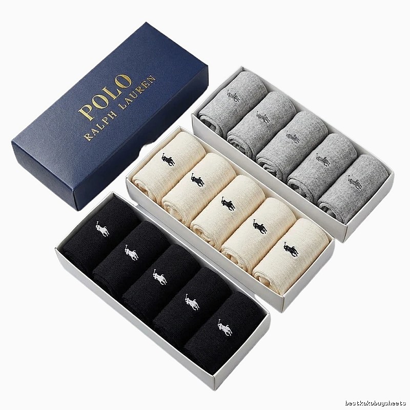 MiuMiu solid color minimalist style socks