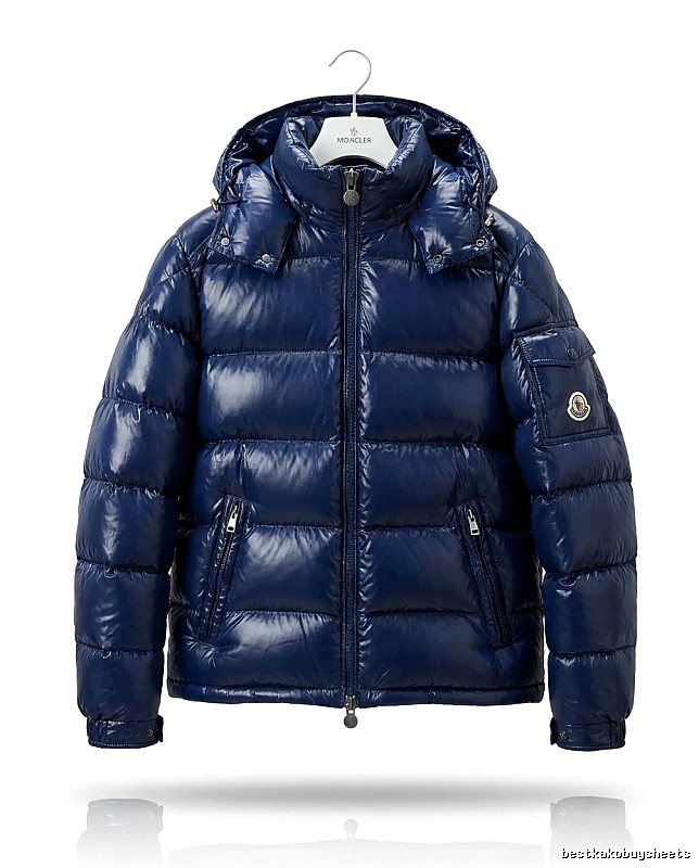 Moncler shiny and fashionable down jacket