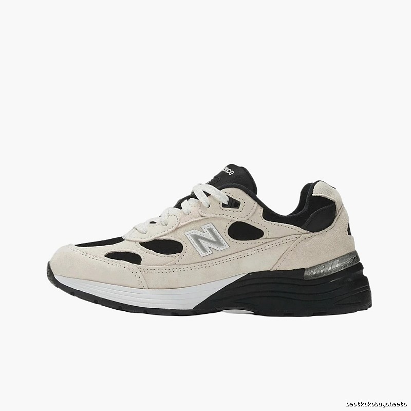 New Balance retro black and white sports shoes
