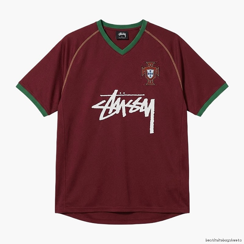 Stussy retro-style burgundy T-shirt