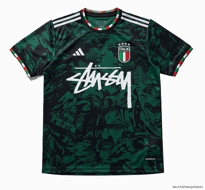 Stussy retro-style dark green T-shirt